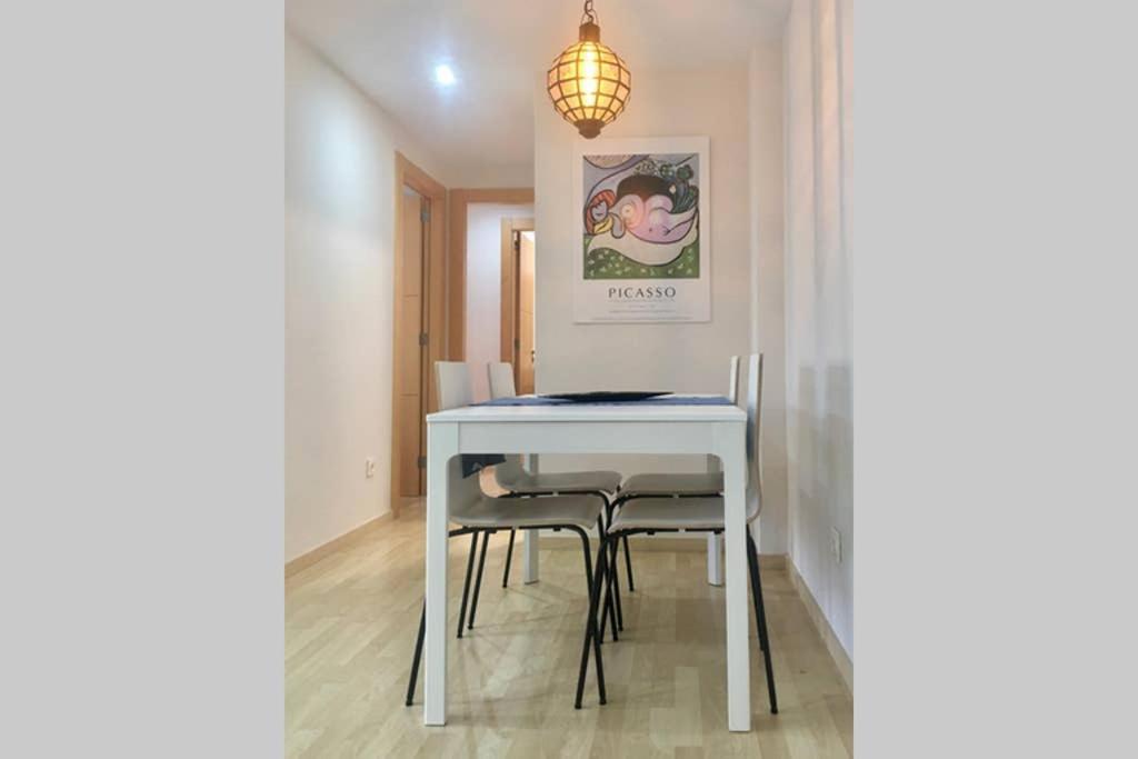Apartamento Ático con terraza y vistas, parking gratuito Málaga Exterior foto