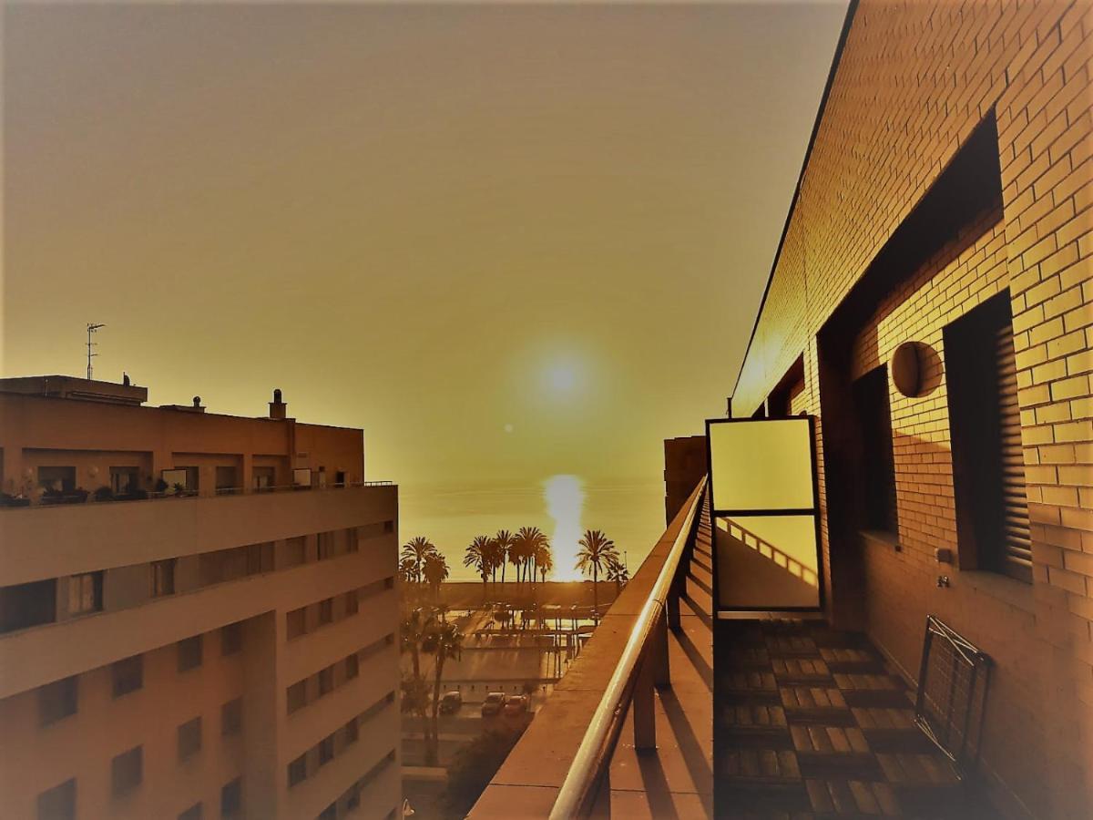 Apartamento Ático con terraza y vistas, parking gratuito Málaga Exterior foto