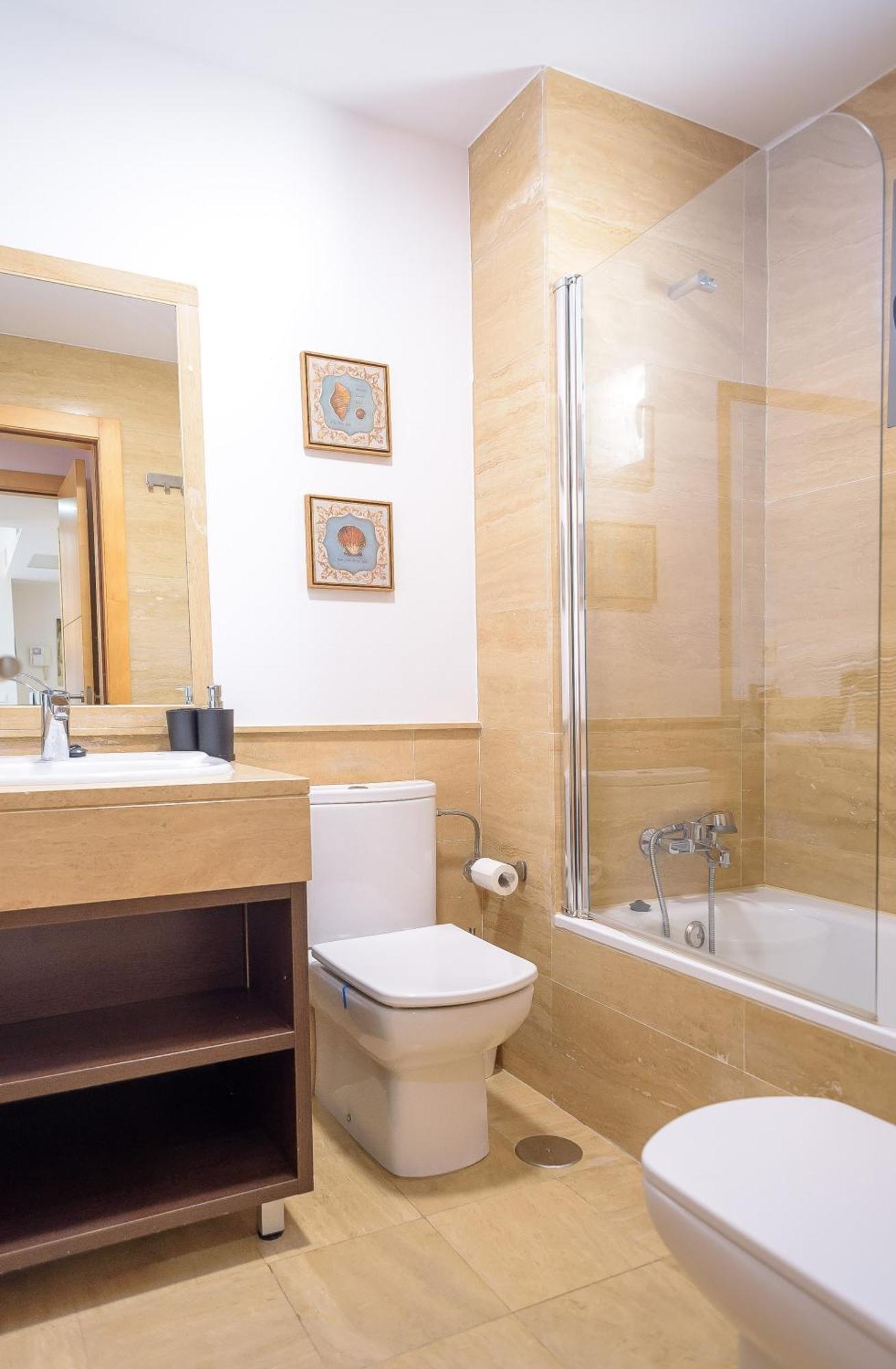 Apartamento Ático con terraza y vistas, parking gratuito Málaga Exterior foto