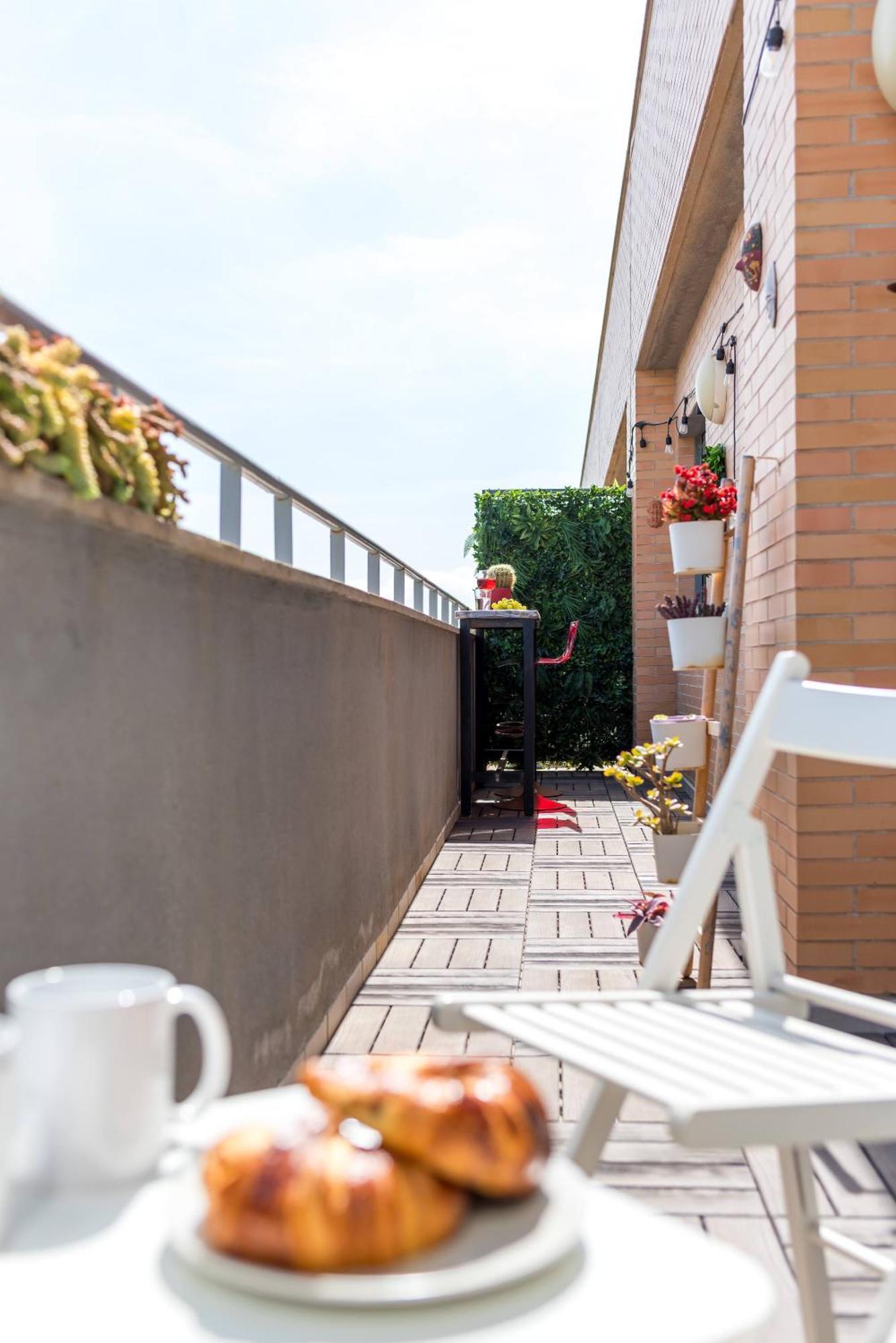 Apartamento Ático con terraza y vistas, parking gratuito Málaga Exterior foto